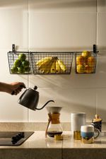 Frutero de pared de metal negro